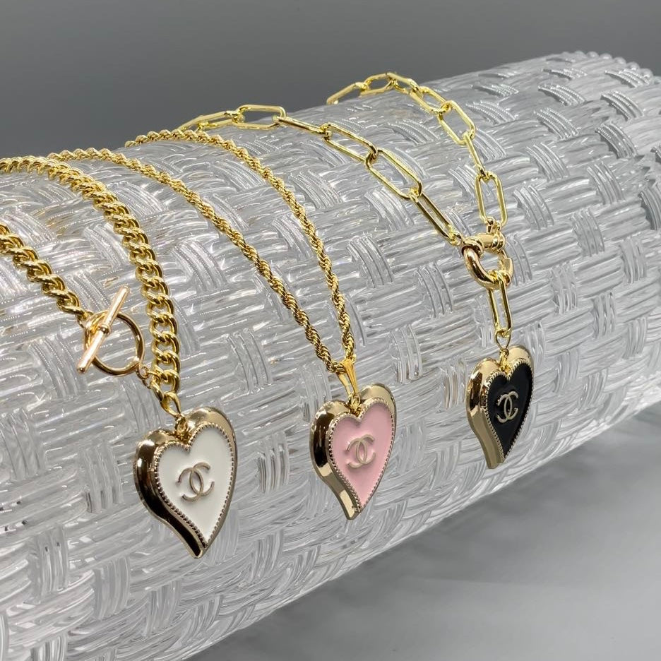 Vintage Gold Tone Crown Trifari Layered Heart Pendant Necklace 21”