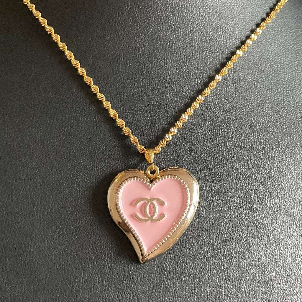 SOLD ✖️  Enamel heart charms, Gold chanel, Chanel chain