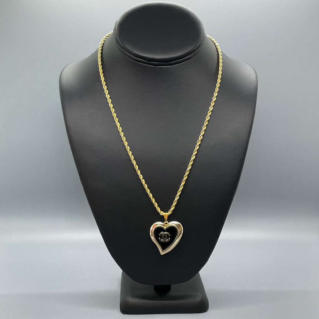 Paparazzi Accessories: FLIRT No More - Silver Heart Necklace – Jewels N'  Thingz Boutique